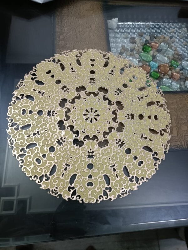 Laser Cut Flower & Round Dining Placemats | 6-Piece Heavy Rubber Latex Table Mat Set